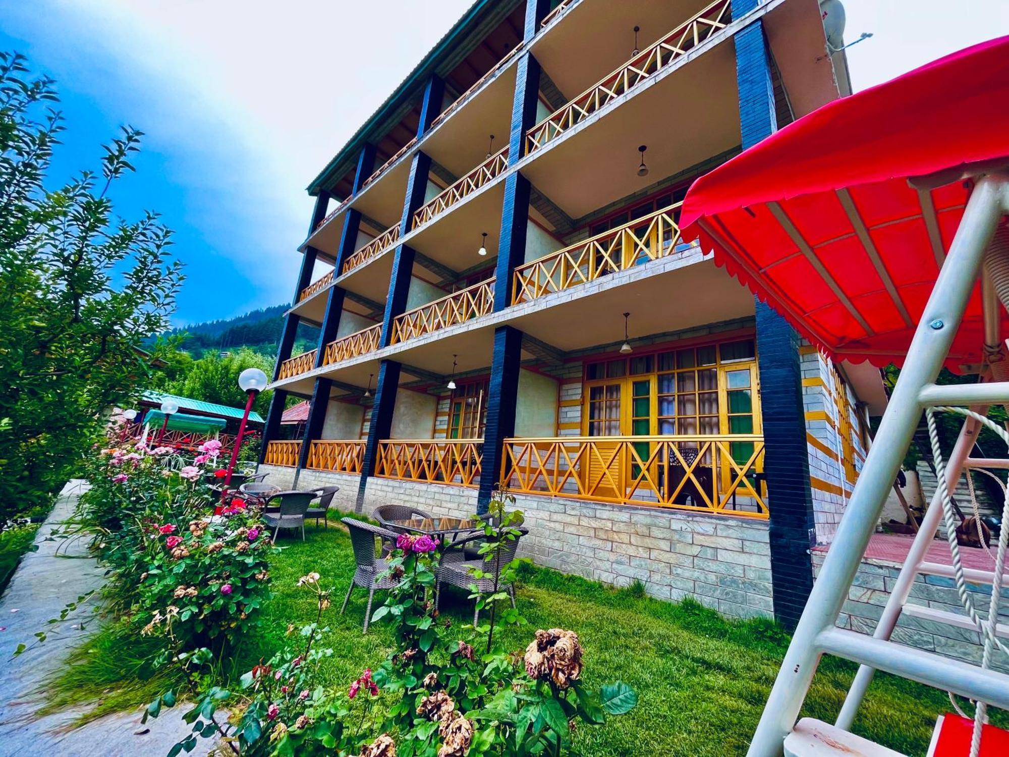 Naina Spring Resort, Manali - Away From City Hustle Manāli Exterior foto